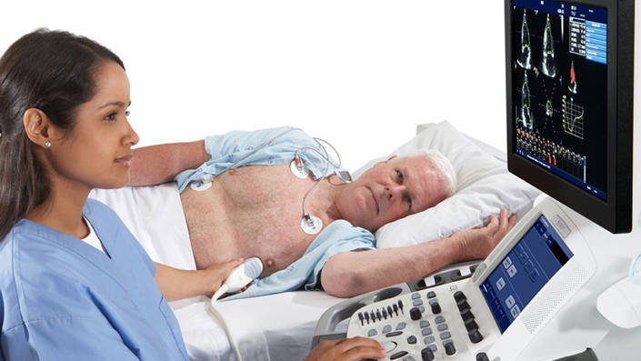 Equipamento de ecocardiograma na Casa da Esperança